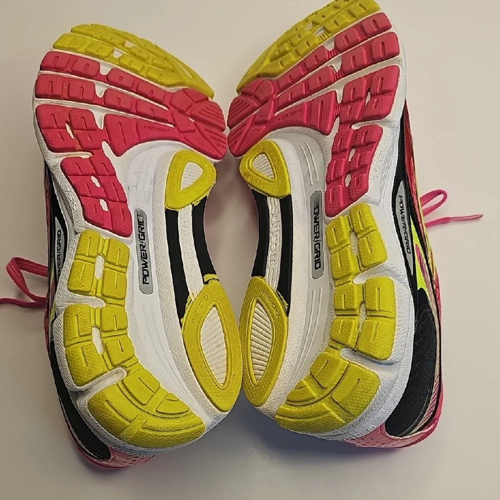 Saucony dynamic pink